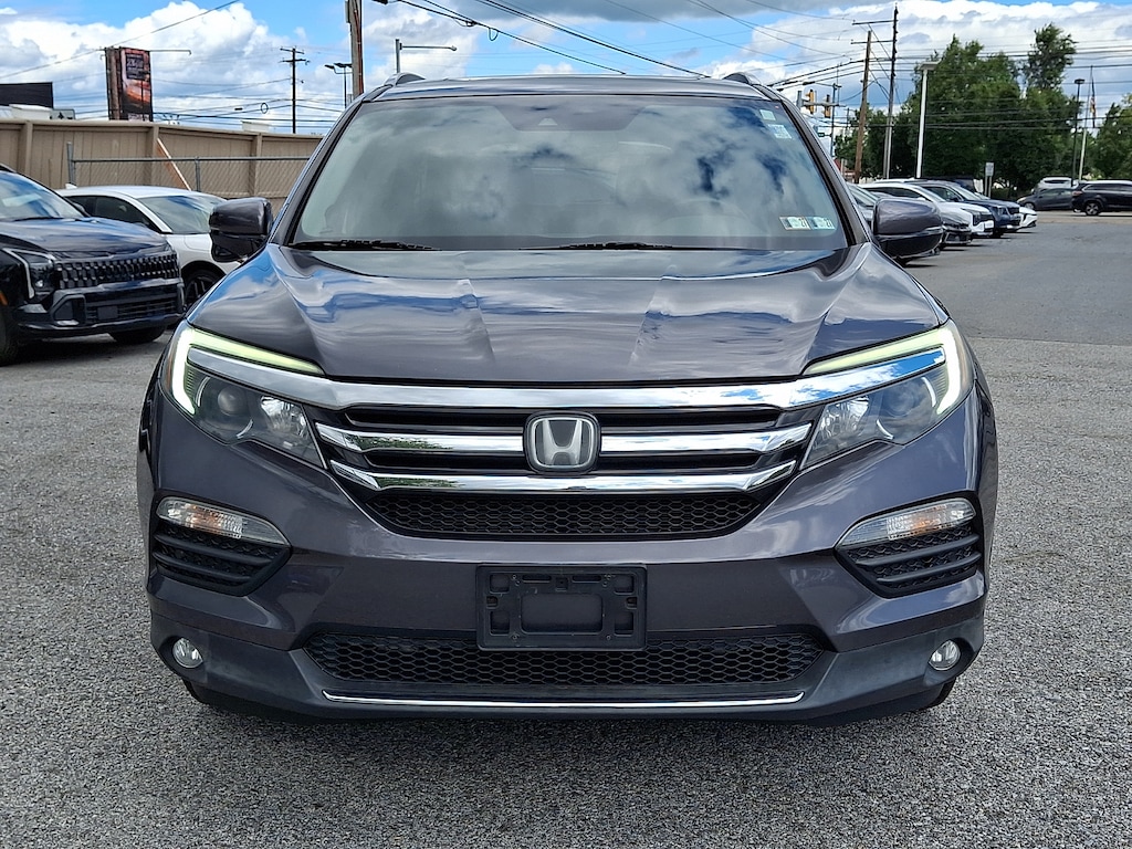 Used 2017 Honda Pilot Touring AWD SUV