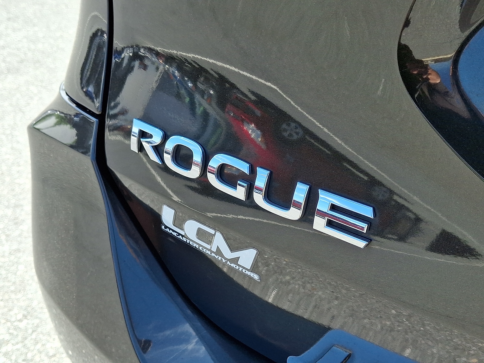 2017 Nissan Rogue SV - Photo 31