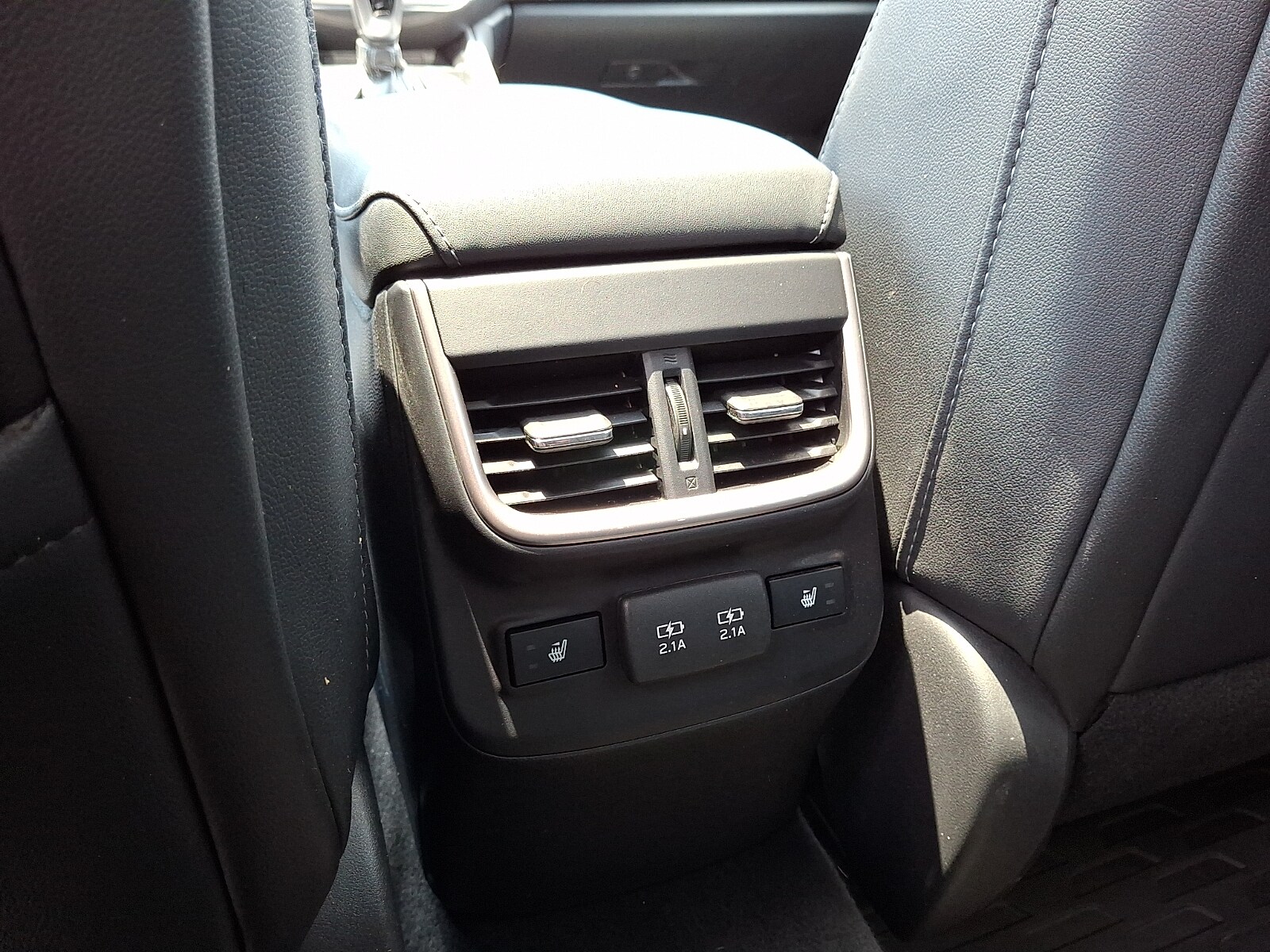 2020 Subaru Outback Limited - Photo 13