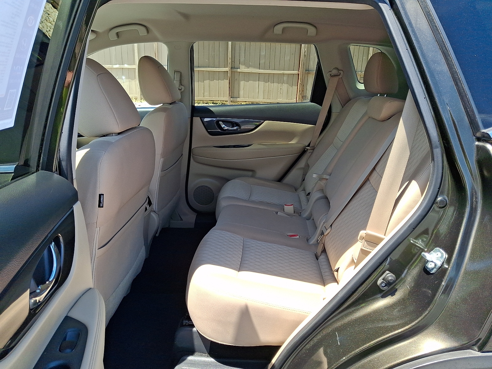 2017 Nissan Rogue SV - Photo 12