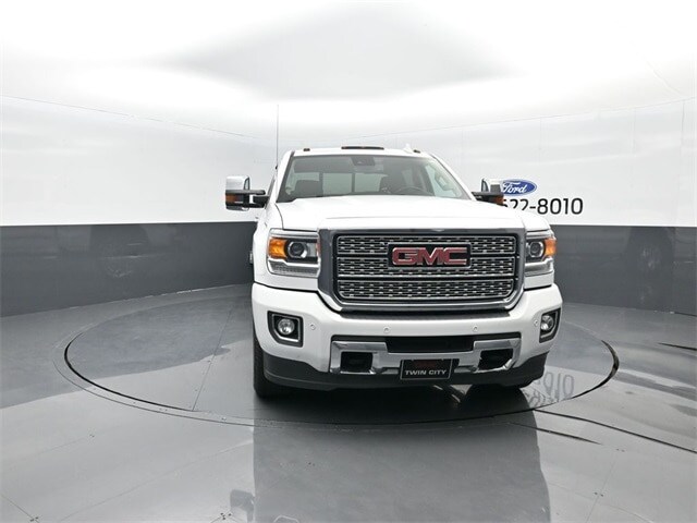 Used 2019 GMC Sierra 2500 Denali HD Denali with VIN 1GT12SEG5KF190443 for sale in Knoxville, TN