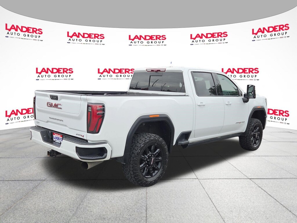 Used 2024 GMC Sierra 2500HD AT4 4WD Crew Cab 159 AT4