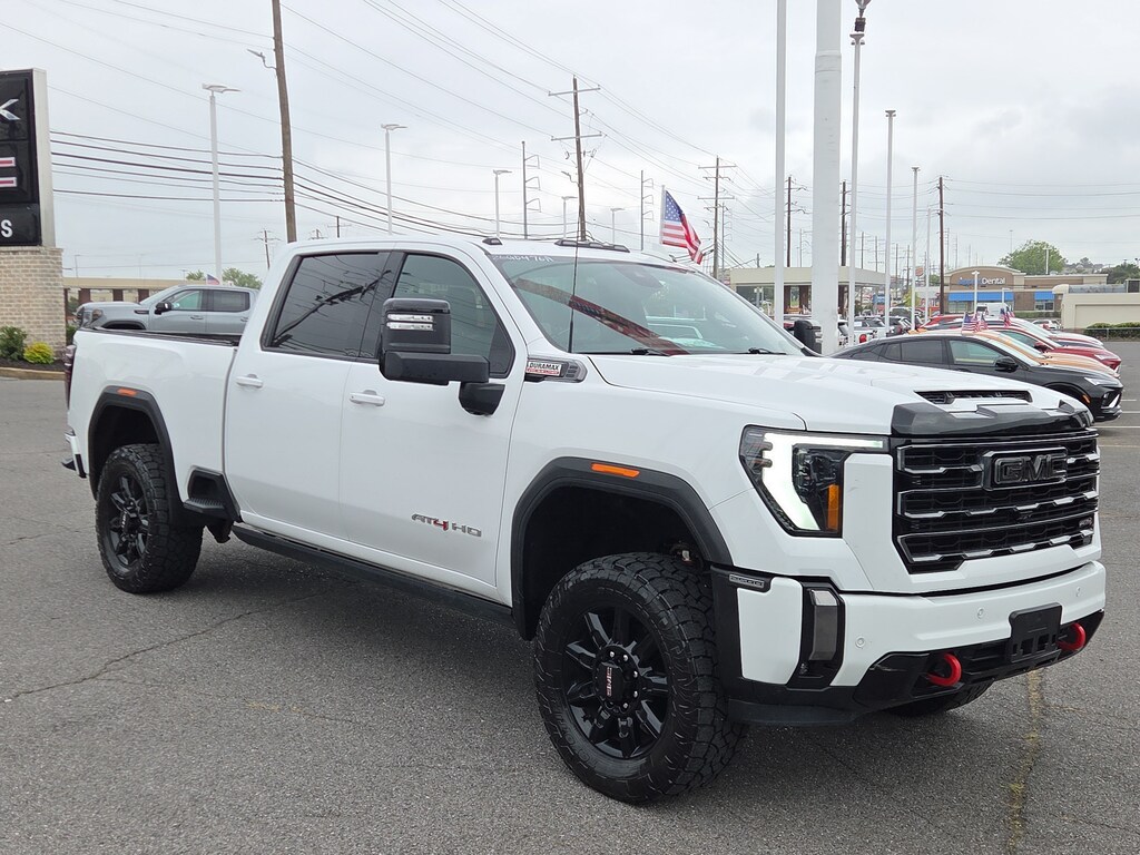 Used 2024 GMC Sierra 2500HD AT4 4WD Crew Cab 159 AT4