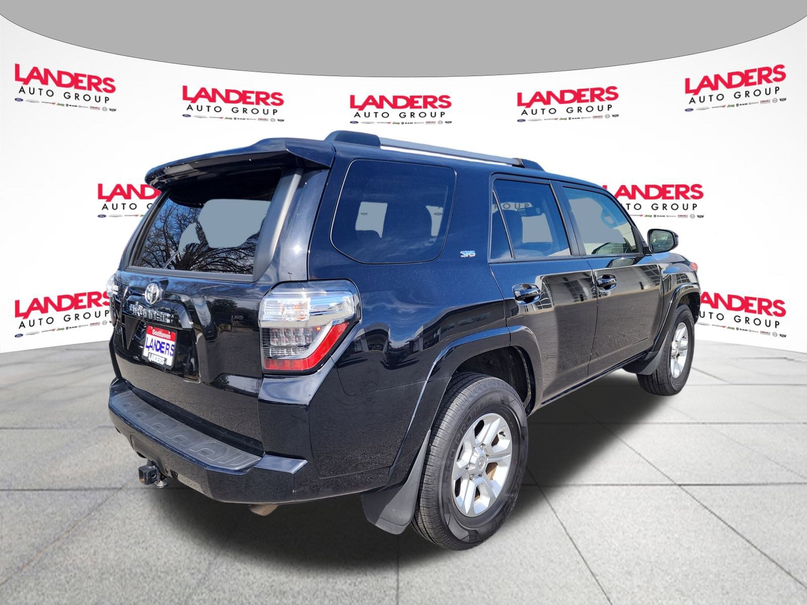 2023 Toyota 4Runner SR5 photo 3