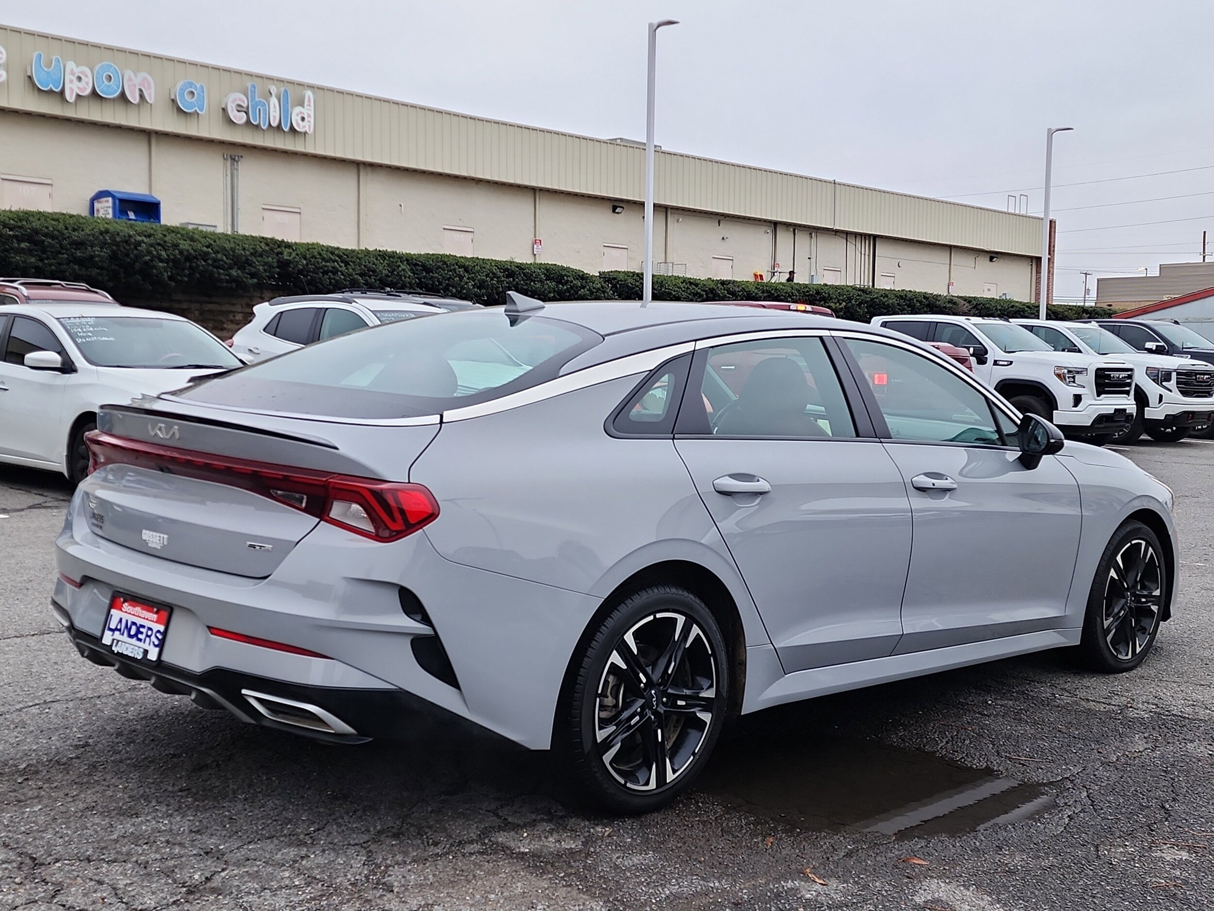 2024 Kia K5 GT-Line photo 3