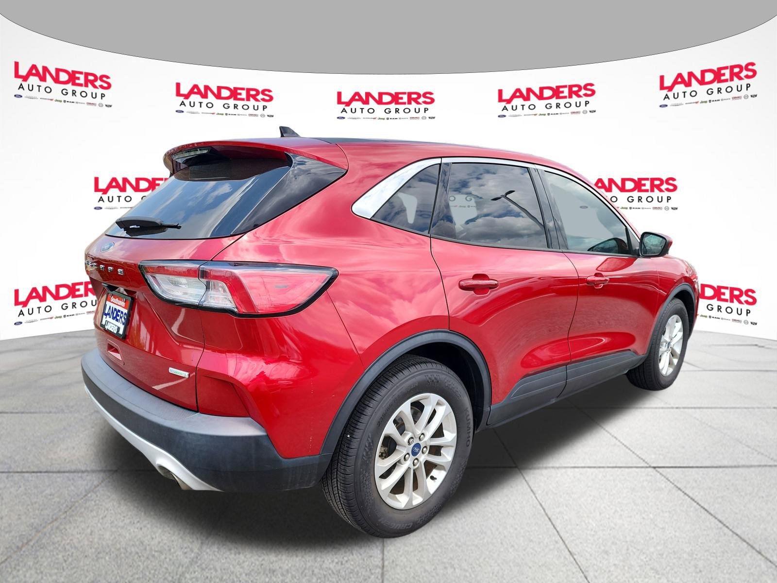 2020 Ford Escape SE photo 3