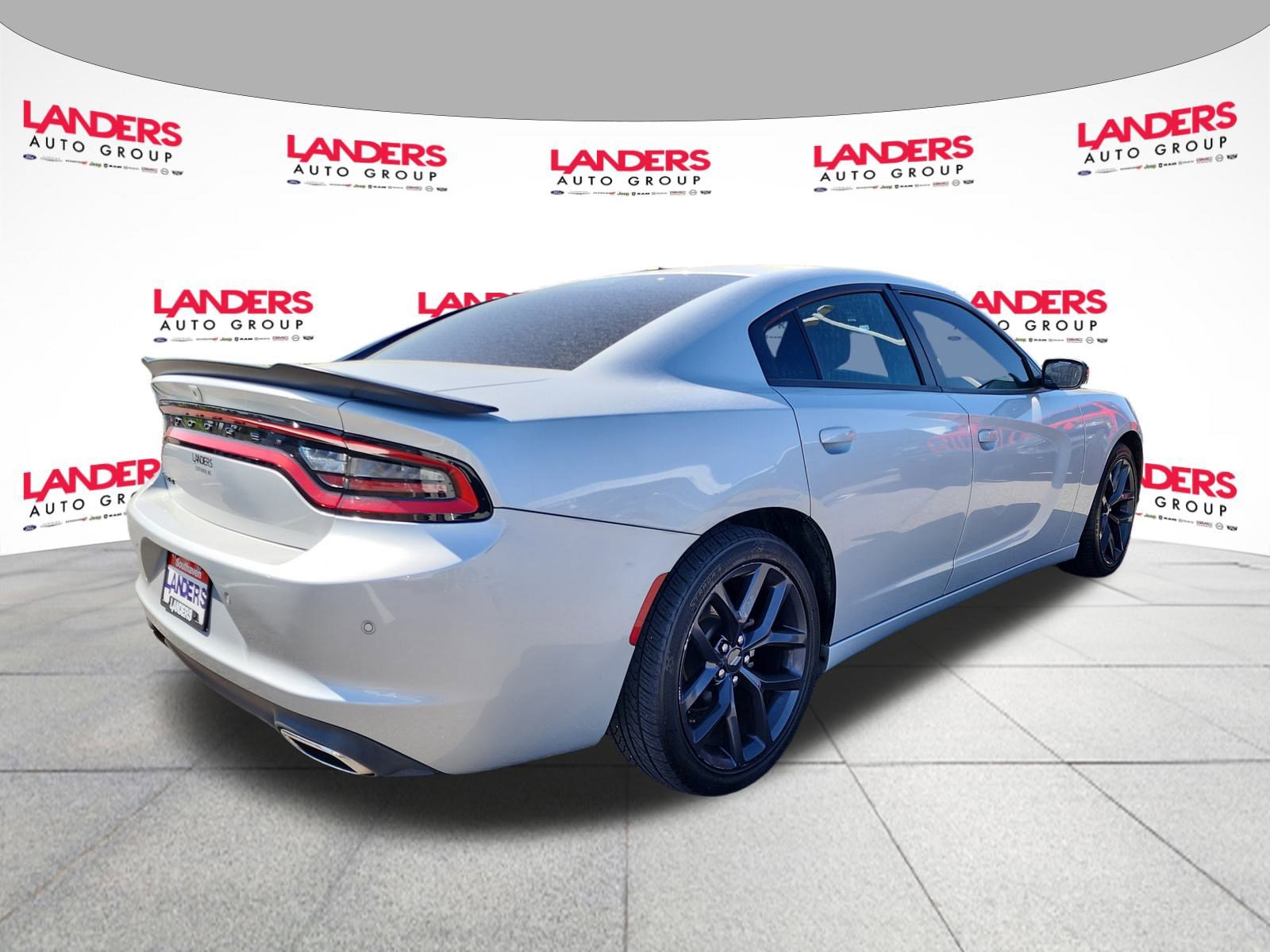 2021 Dodge Charger SXT photo 3