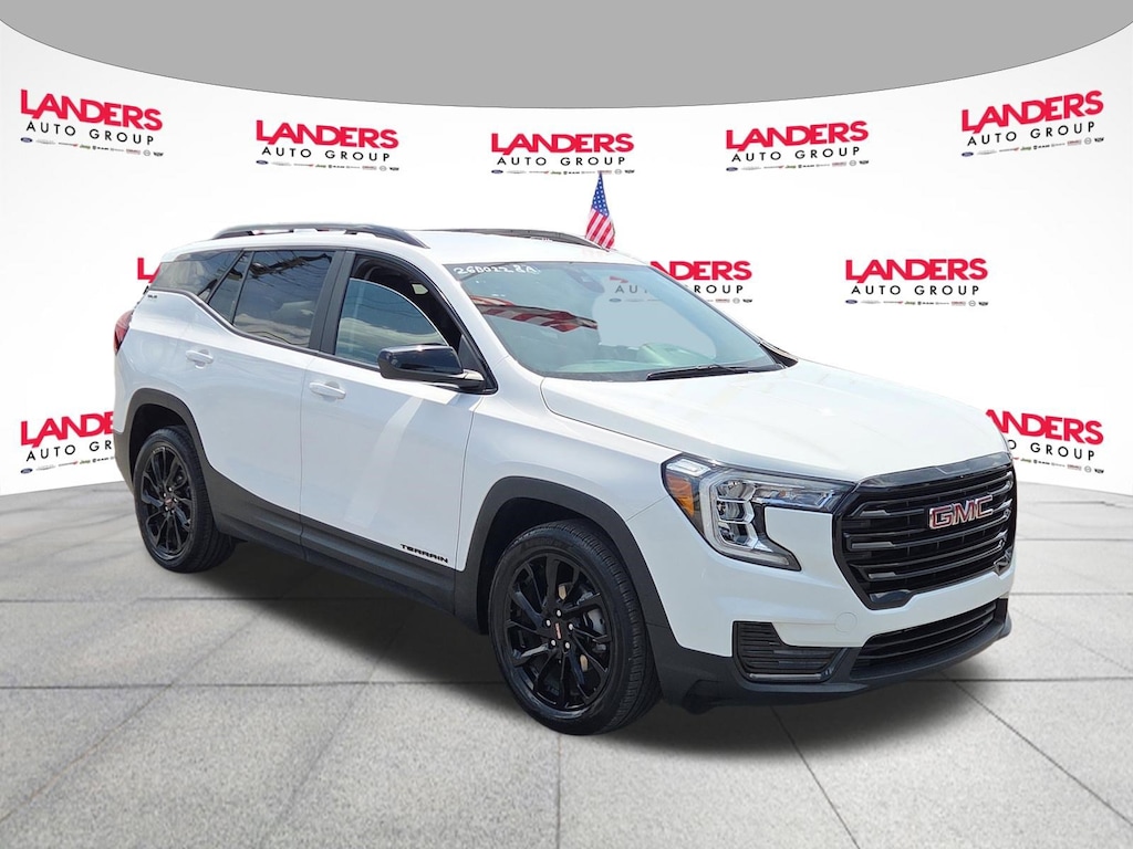 Used 2024 GMC Terrain SLE FWD SLE