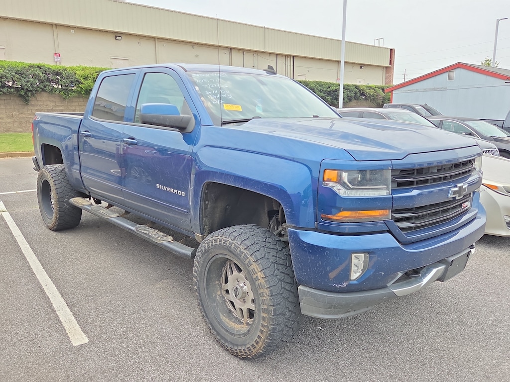 Used 2018 Chevrolet Silverado 1500 LT 4WD Crew Cab 143.5 LT w/2LT