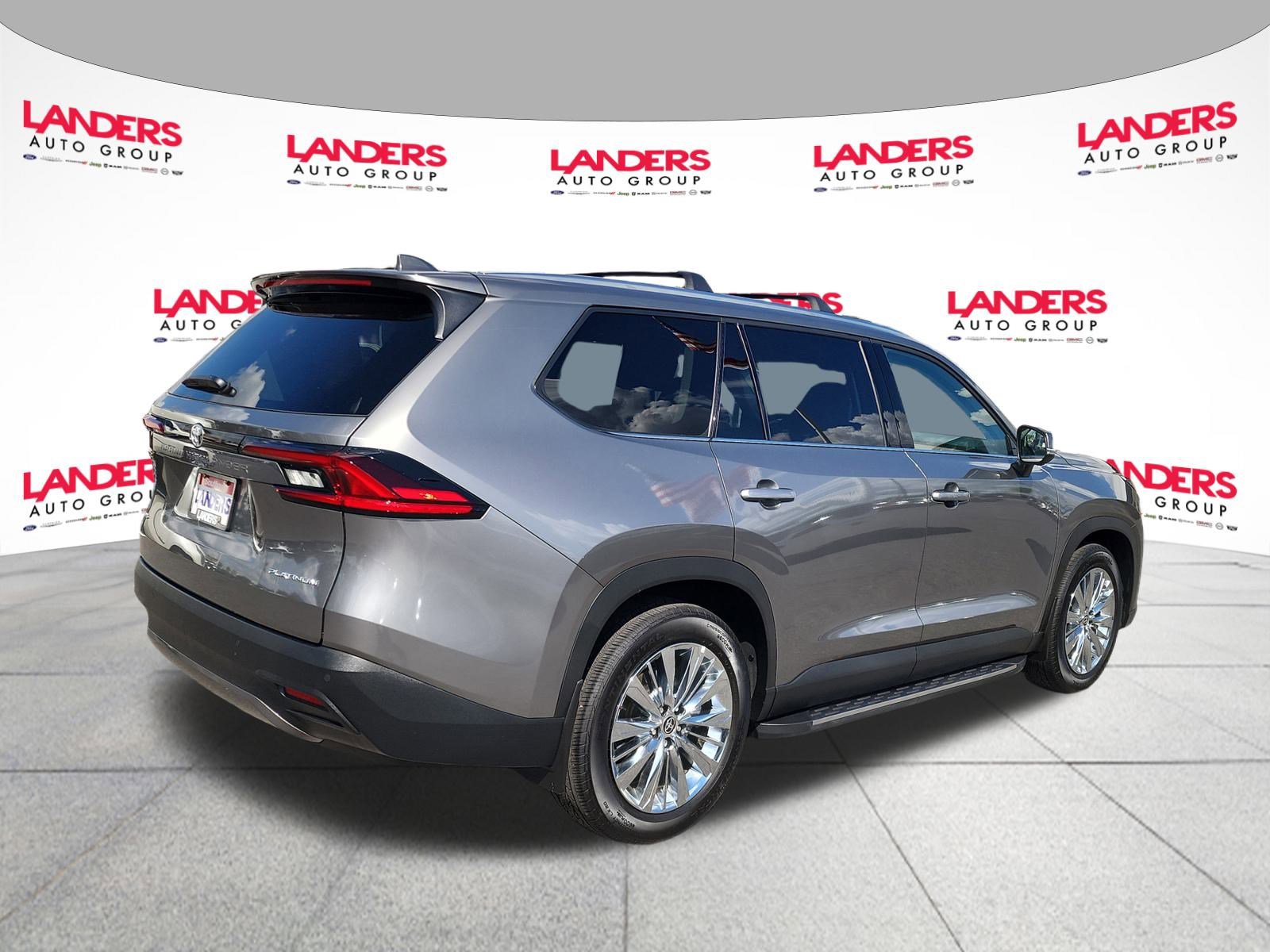 2025 Toyota Grand Highlander Platinum AWD photo 3