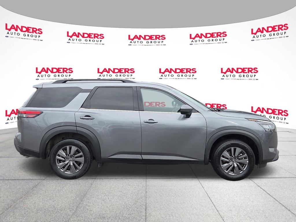 Used 2025 Nissan Pathfinder SV SV 2WD