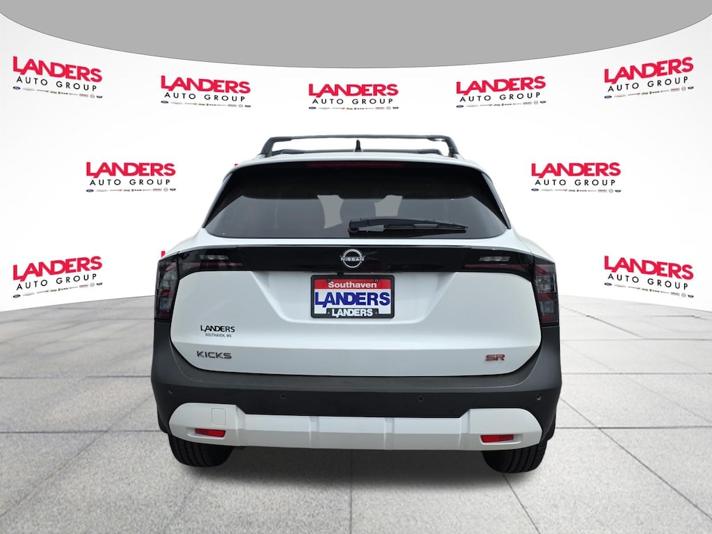 Used 2026 Nissan Kicks SR SR FWD