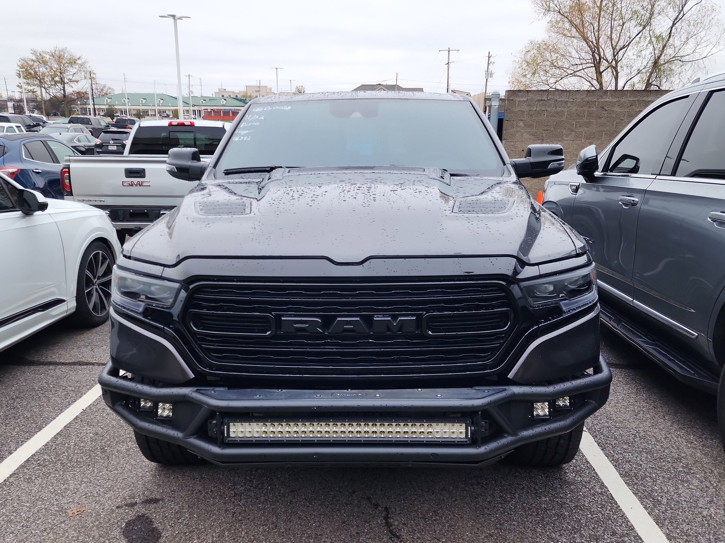 2023 Ram 1500 Limited photo 2