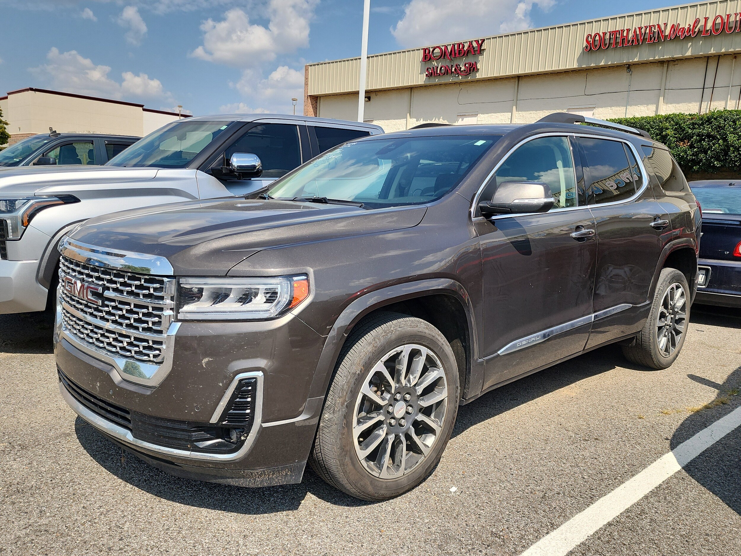 2020 Gmc Acadia Denali photo 2