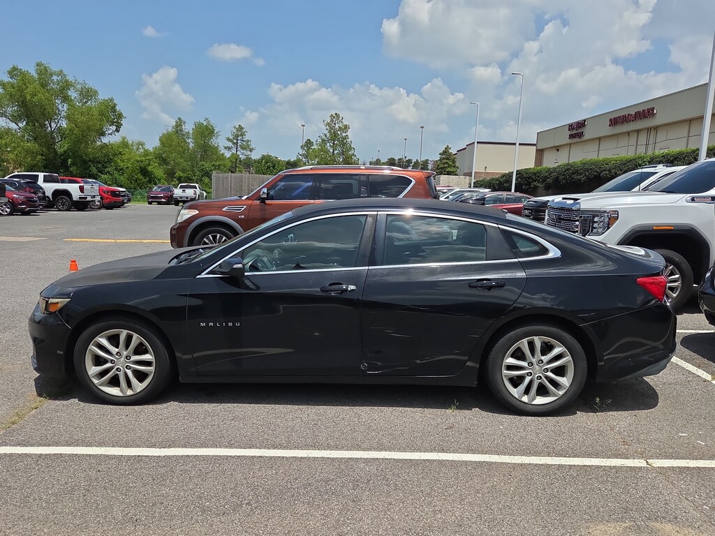Used 2017 Chevrolet Malibu LT Sedan
