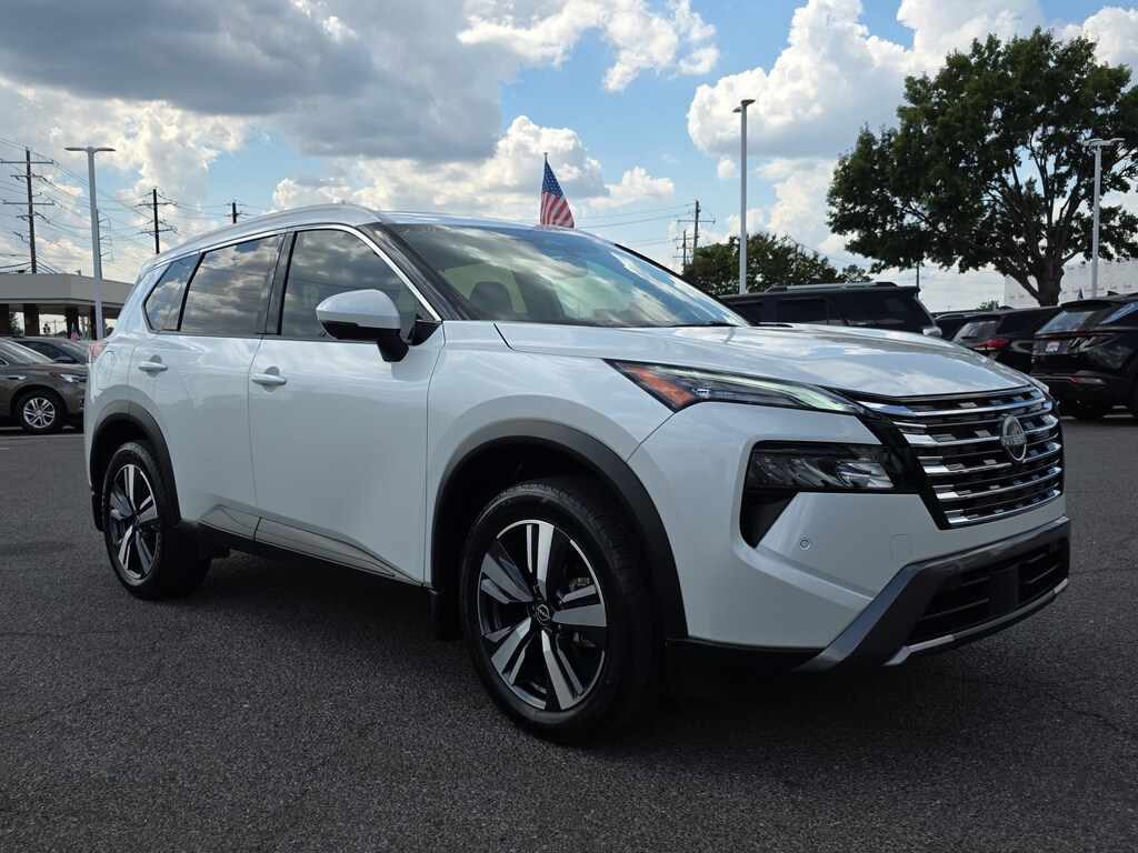Used 2024 Nissan Rogue SL FWD SL