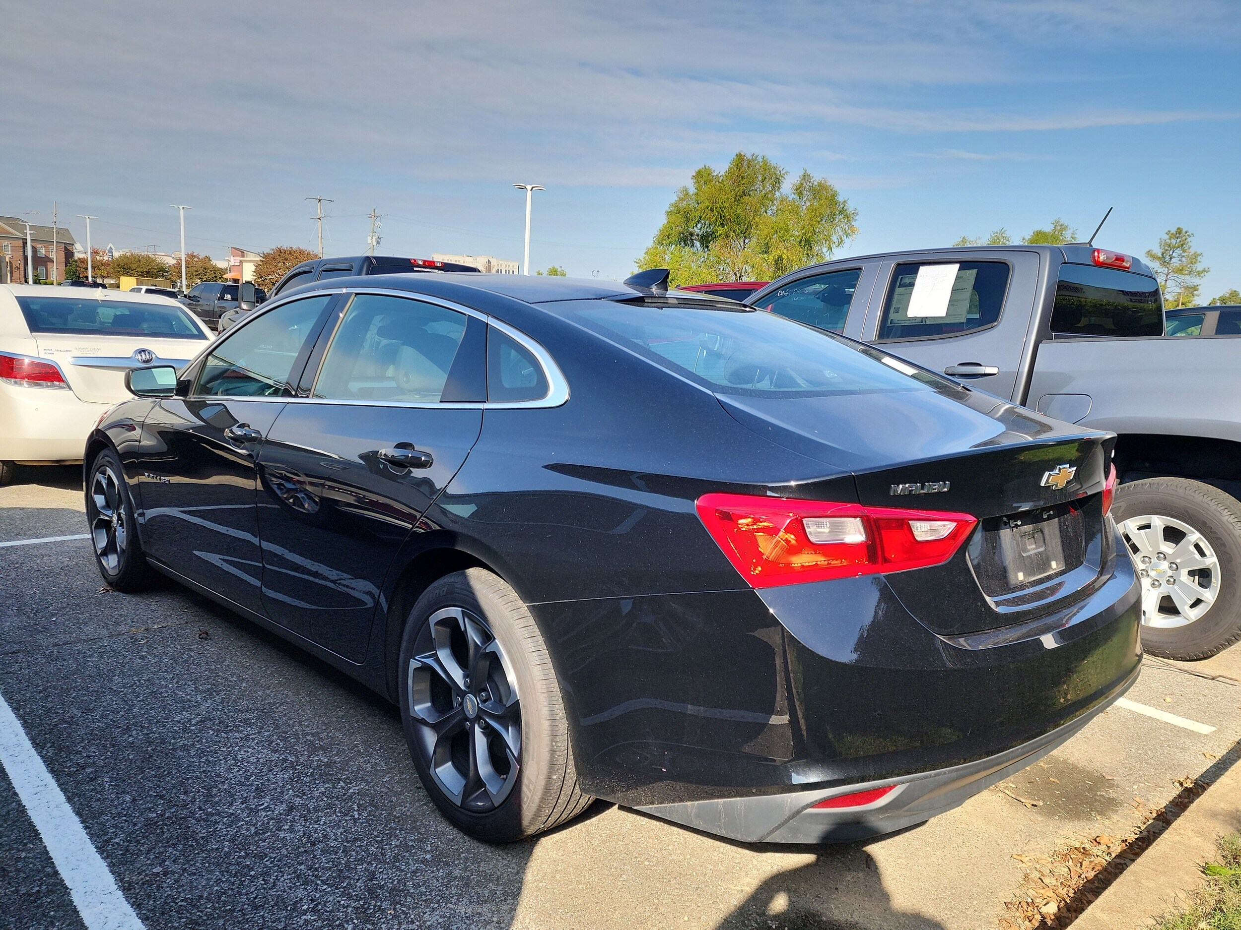 2023 Chevrolet Malibu 1LT photo 3