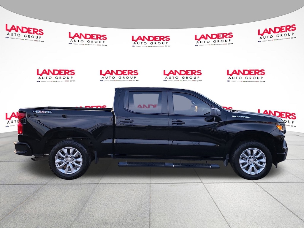 Used 2024 Chevrolet Silverado 1500 Custom 4WD Crew Cab 147 Custom