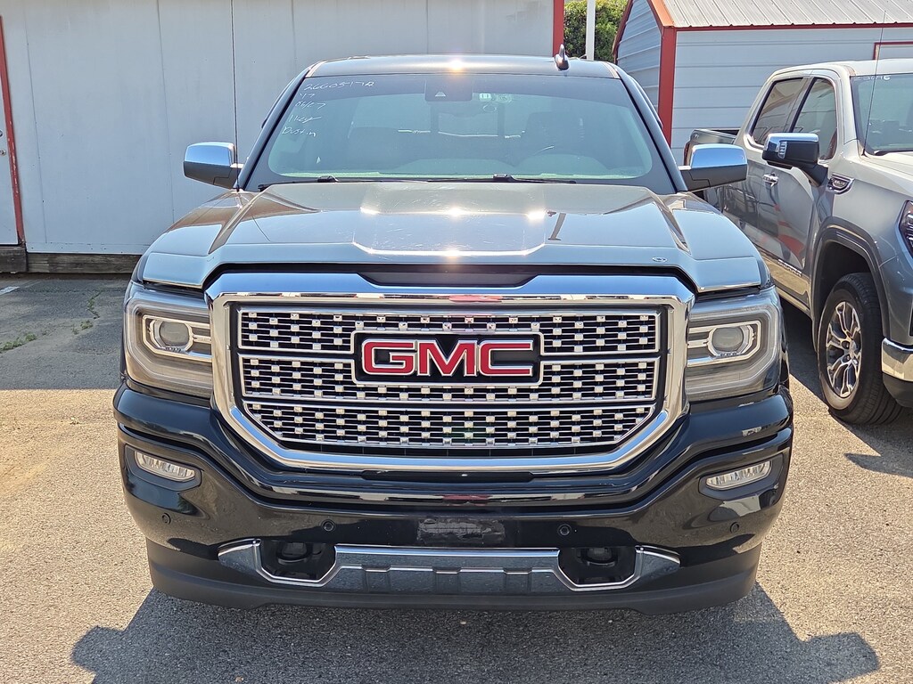 Used 2017 GMC Sierra 1500 Denali 2WD Crew Cab 143.5 Denali