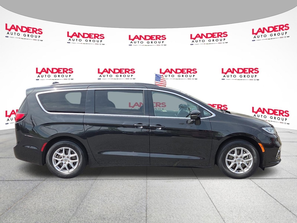 Used 2022 Chrysler Pacifica Touring L Touring L FWD