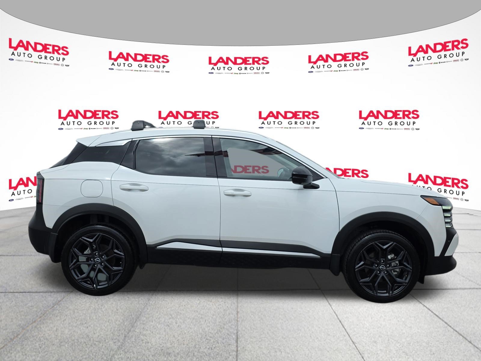 Used 2026 Nissan Kicks SR SR FWD