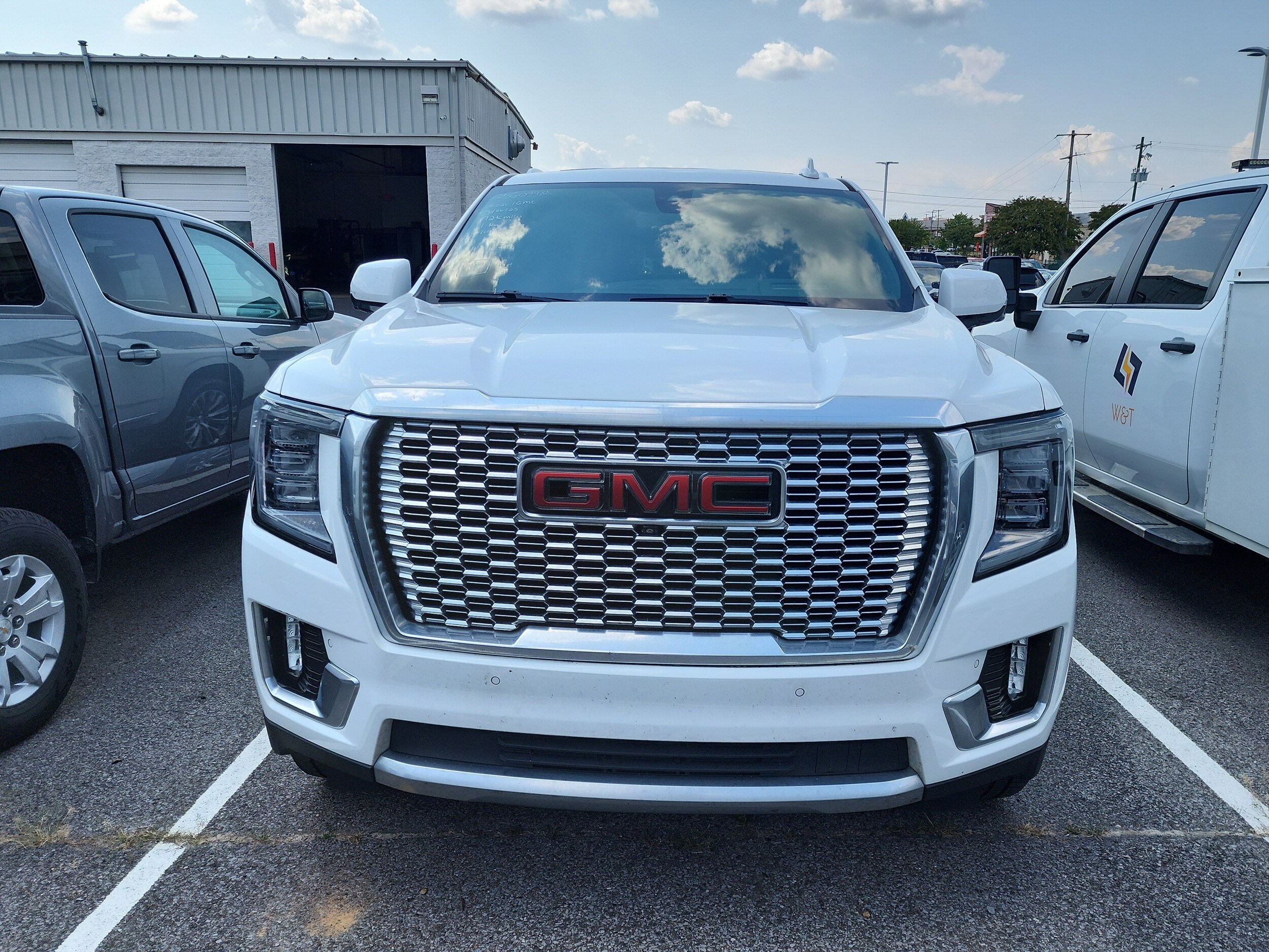 2021 Gmc Yukon XL Denali photo 2