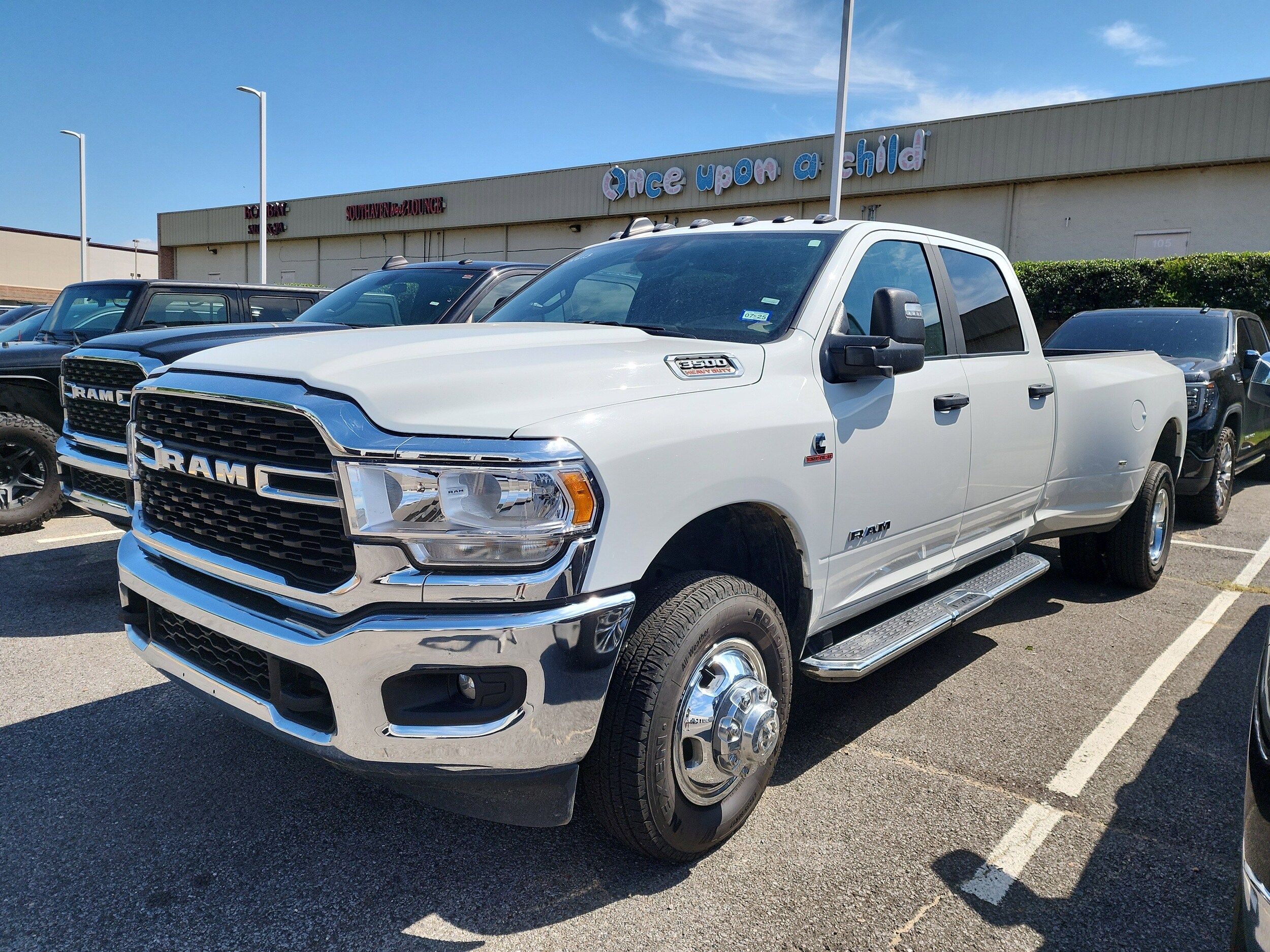 2024 Ram 3500 Big Horn photo 3