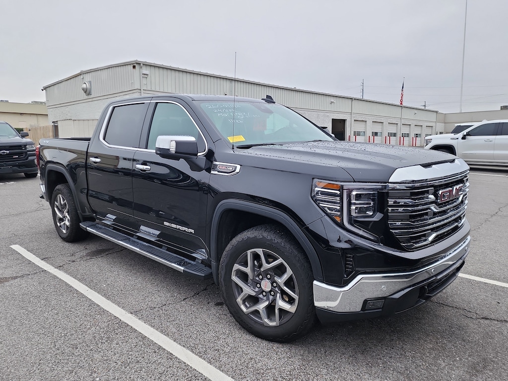 Used 2024 GMC Sierra 1500 SLT 4WD Crew Cab 147 SLT