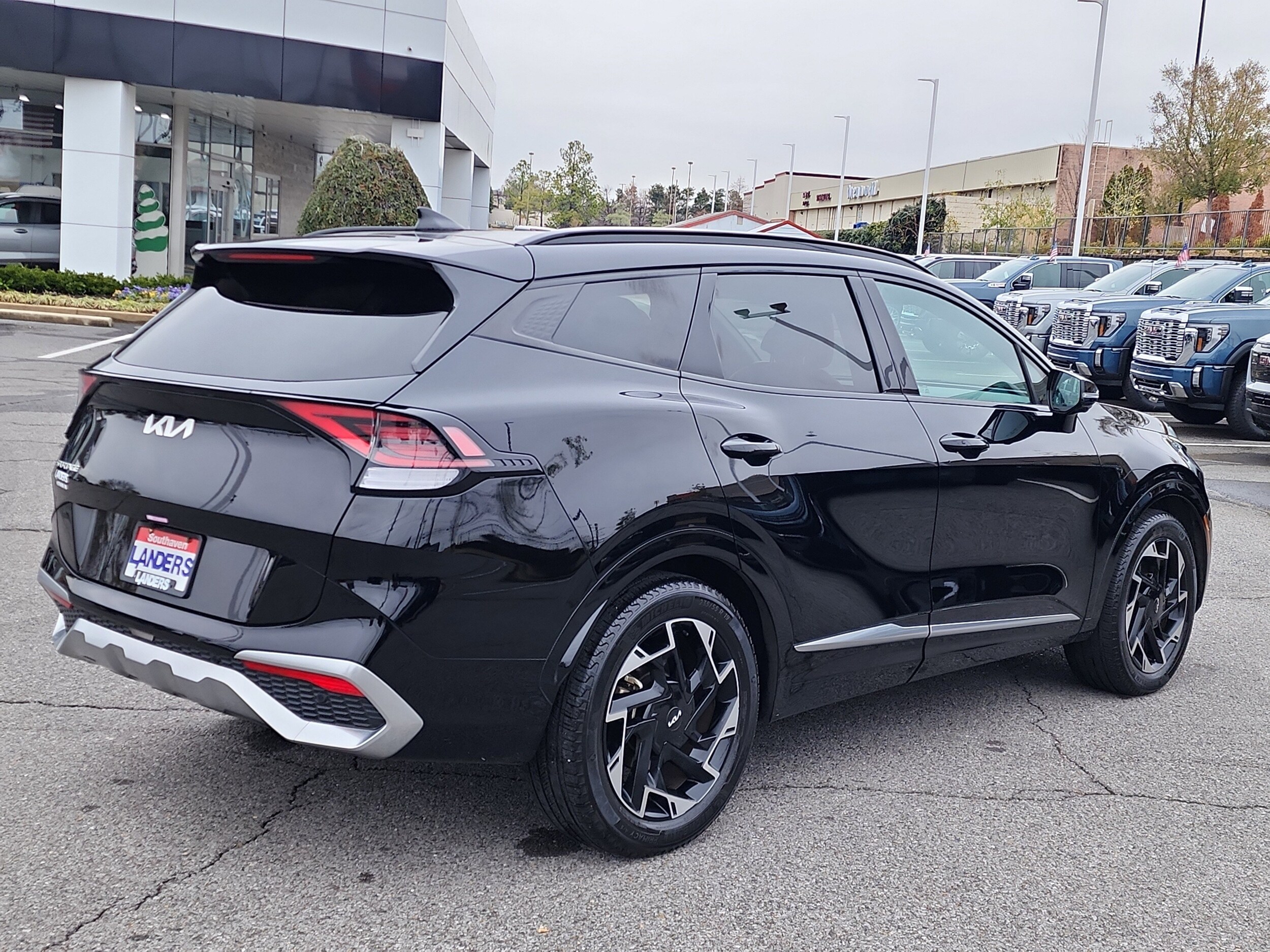 2023 Kia Sportage photo 3