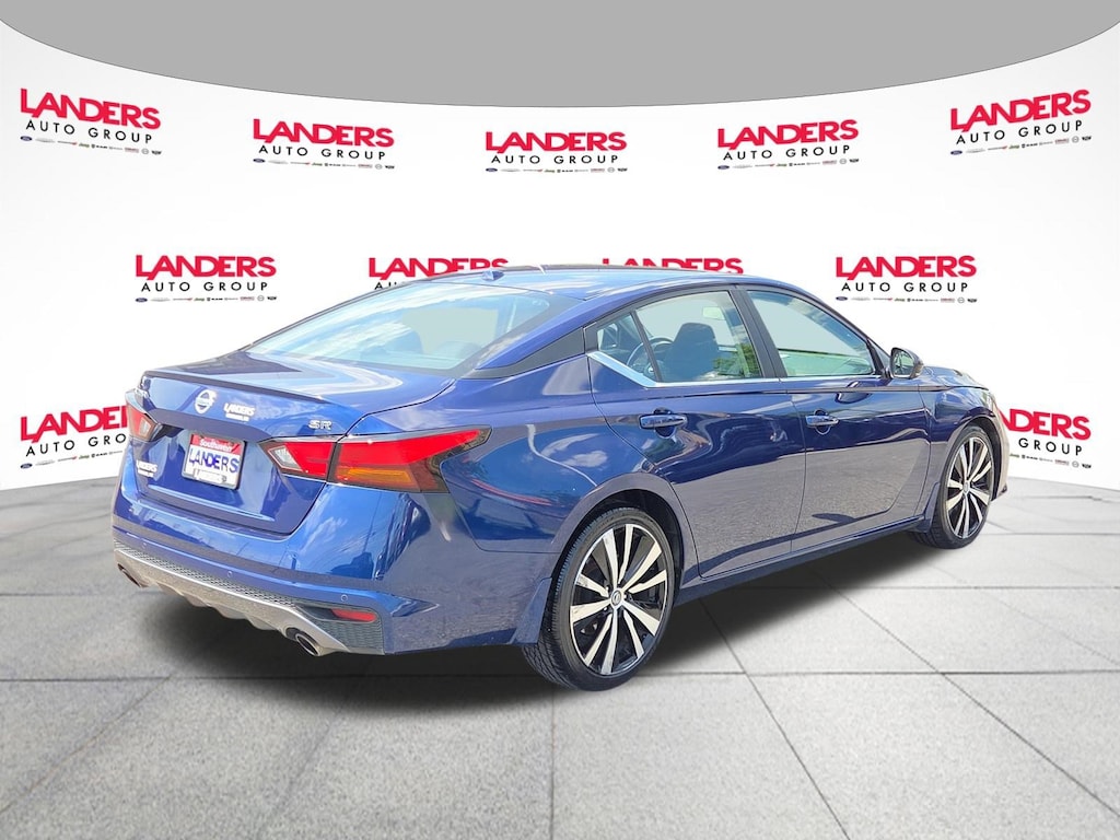 Used 2020 Nissan Altima 2.5 SR Sedan