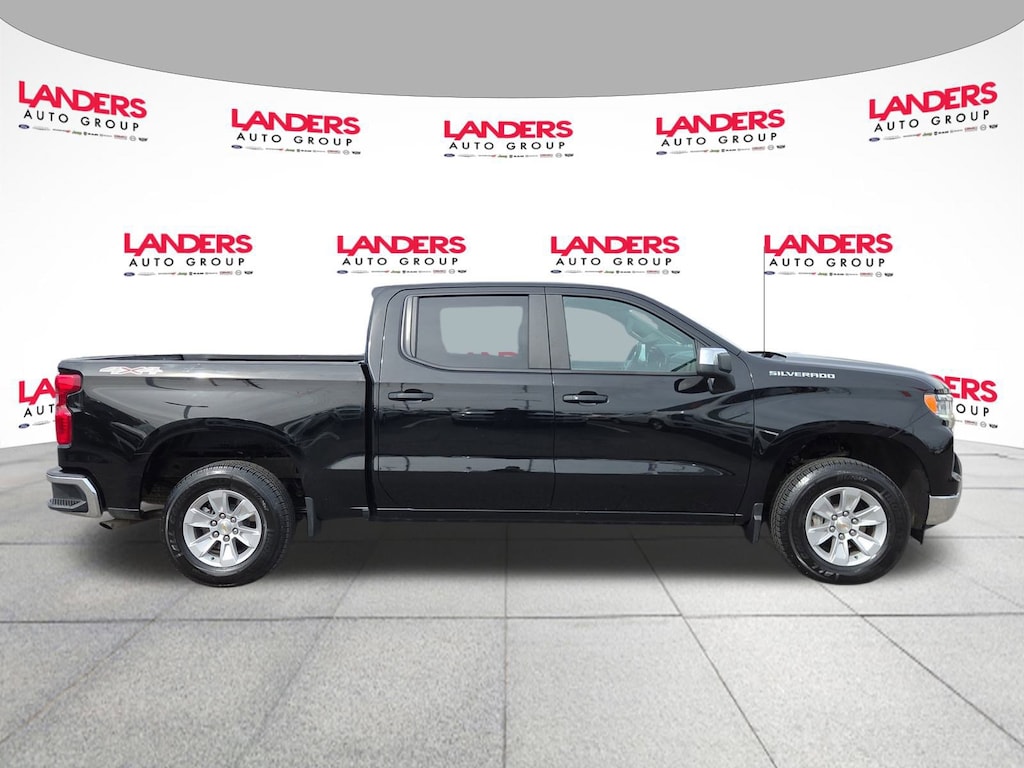 Used 2025 Chevrolet Silverado 1500 LT 4WD Crew Cab 147 LT w/1LT