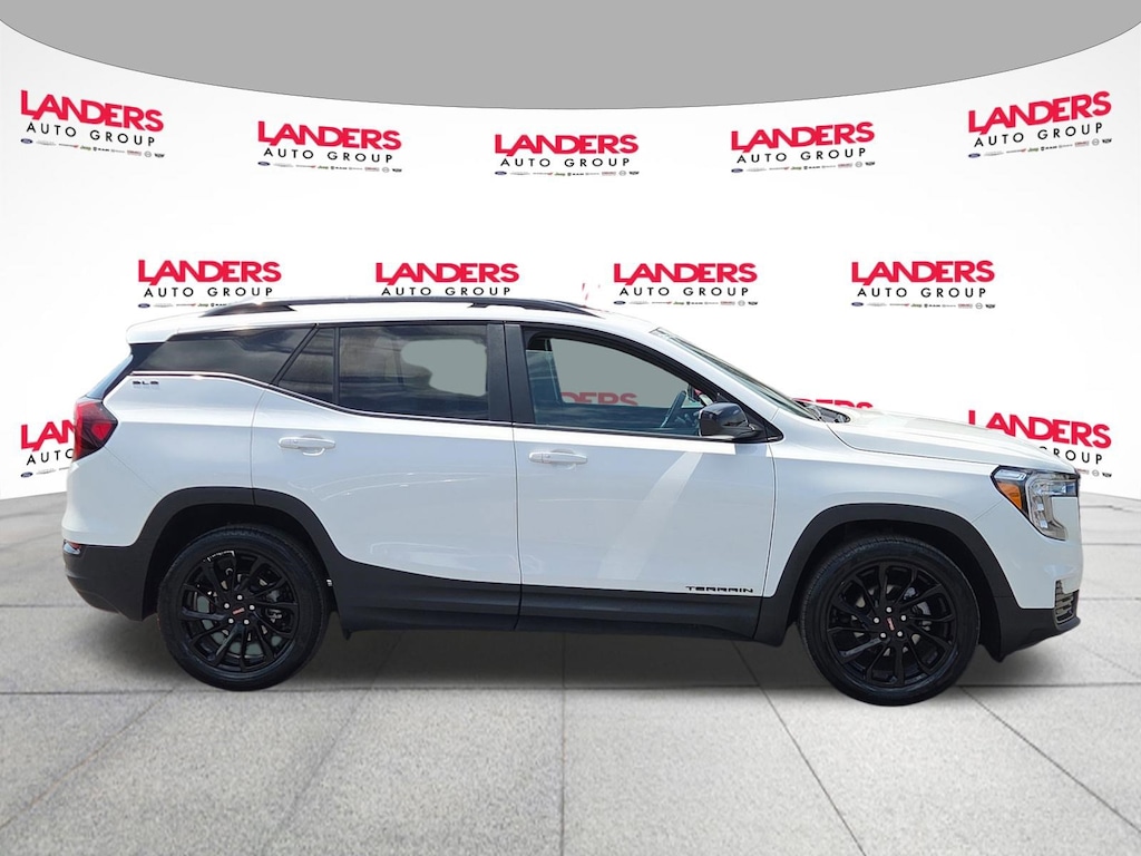 Used 2024 GMC Terrain SLE FWD SLE
