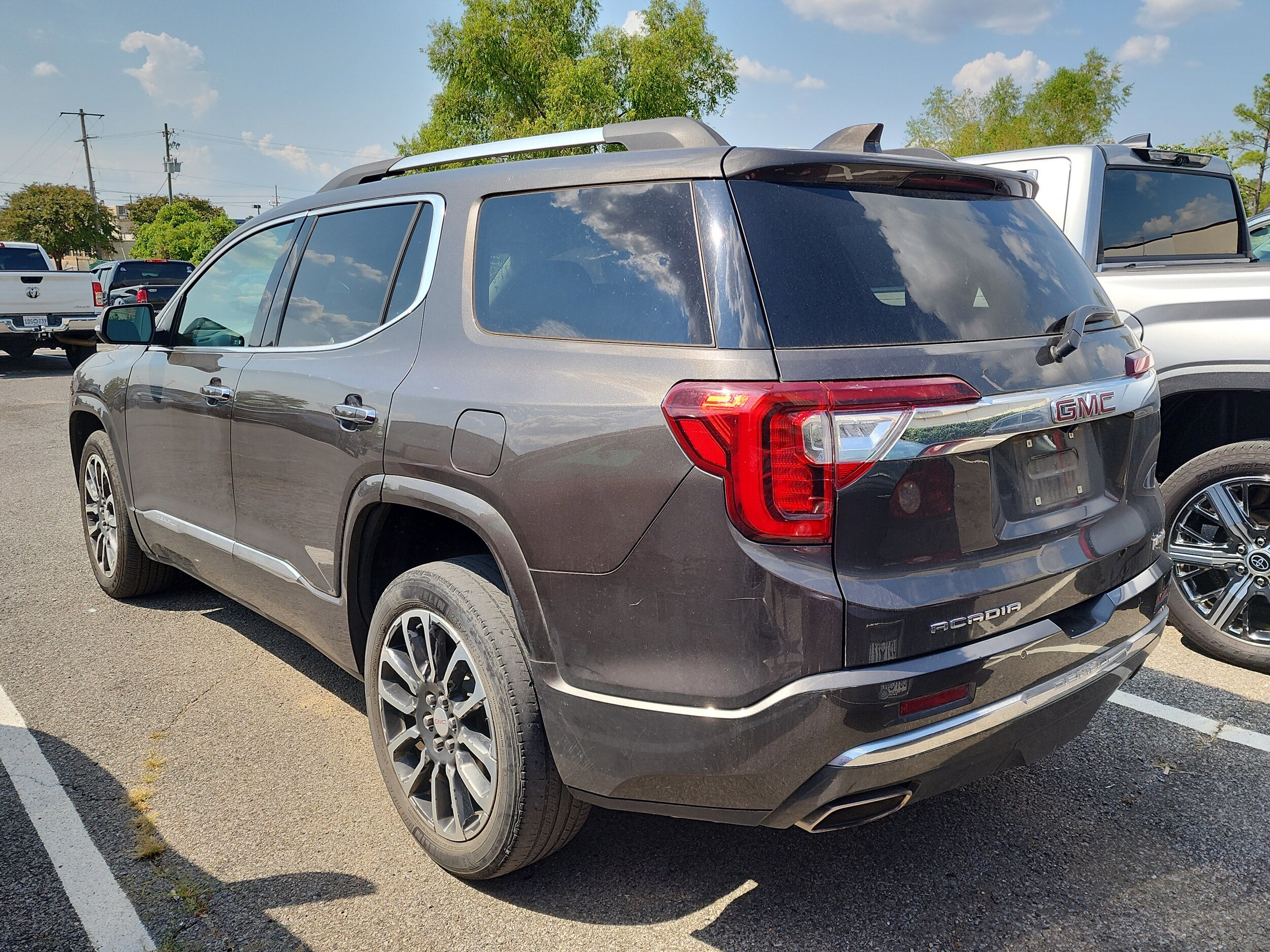 2020 Gmc Acadia Denali photo 3