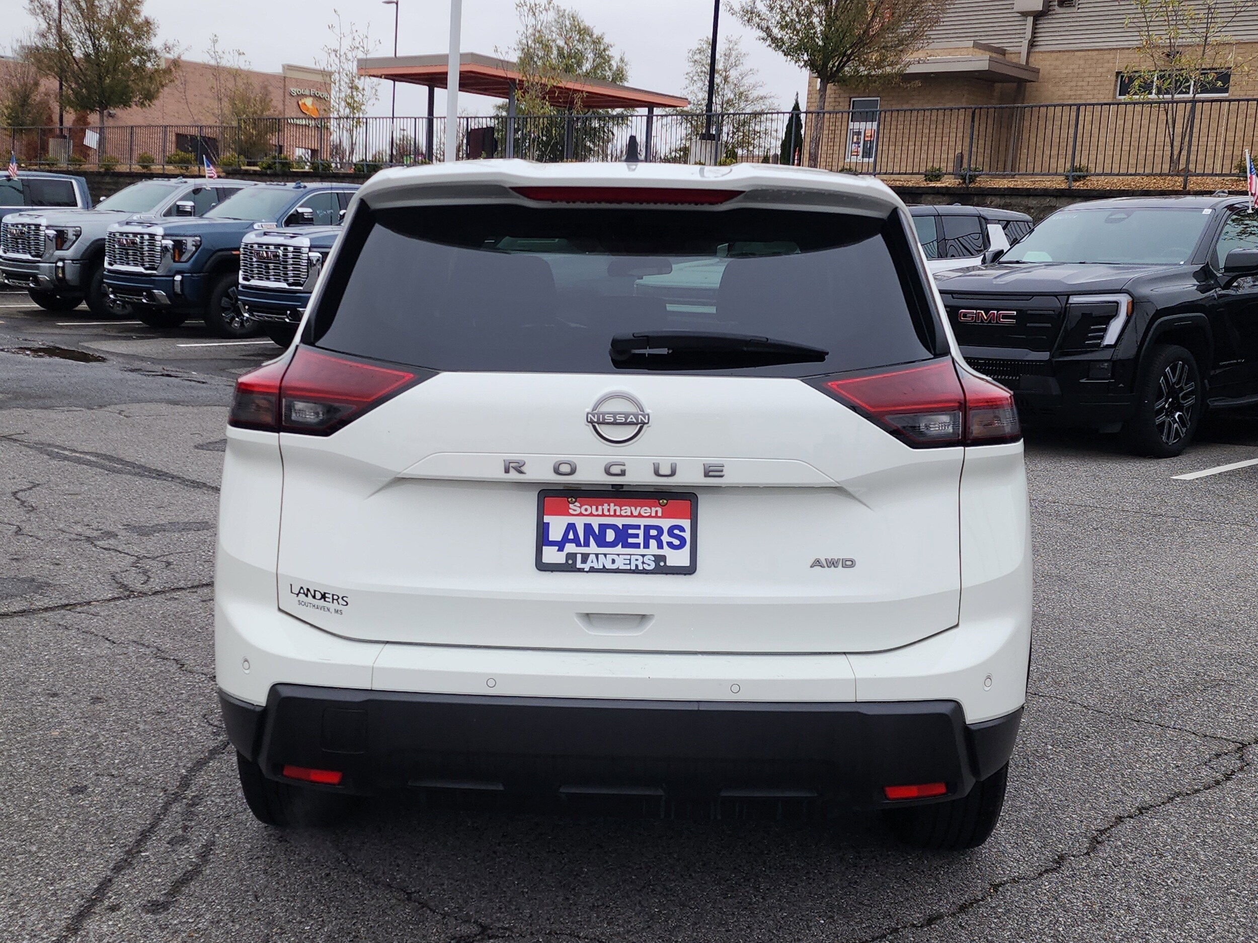 2024 Nissan Rogue S photo 4