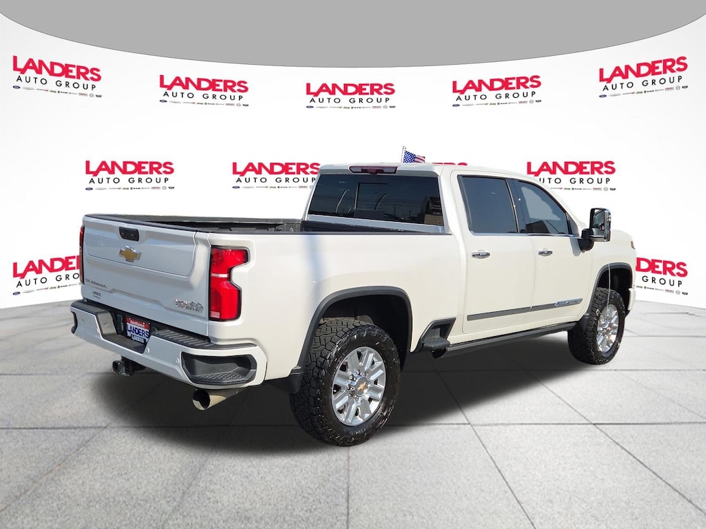 Used 2024 Chevrolet Silverado 2500HD High Country 4WD Crew Cab 159 High Country