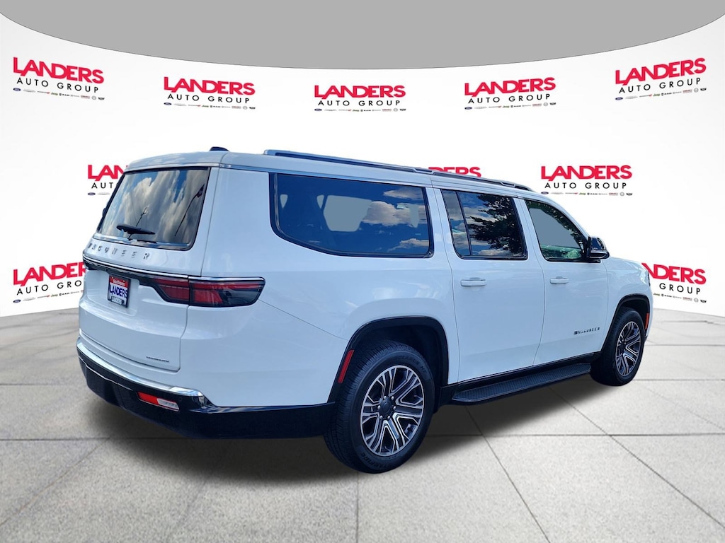 Used 2024 Jeep Wagoneer L Series II Series II 4x4