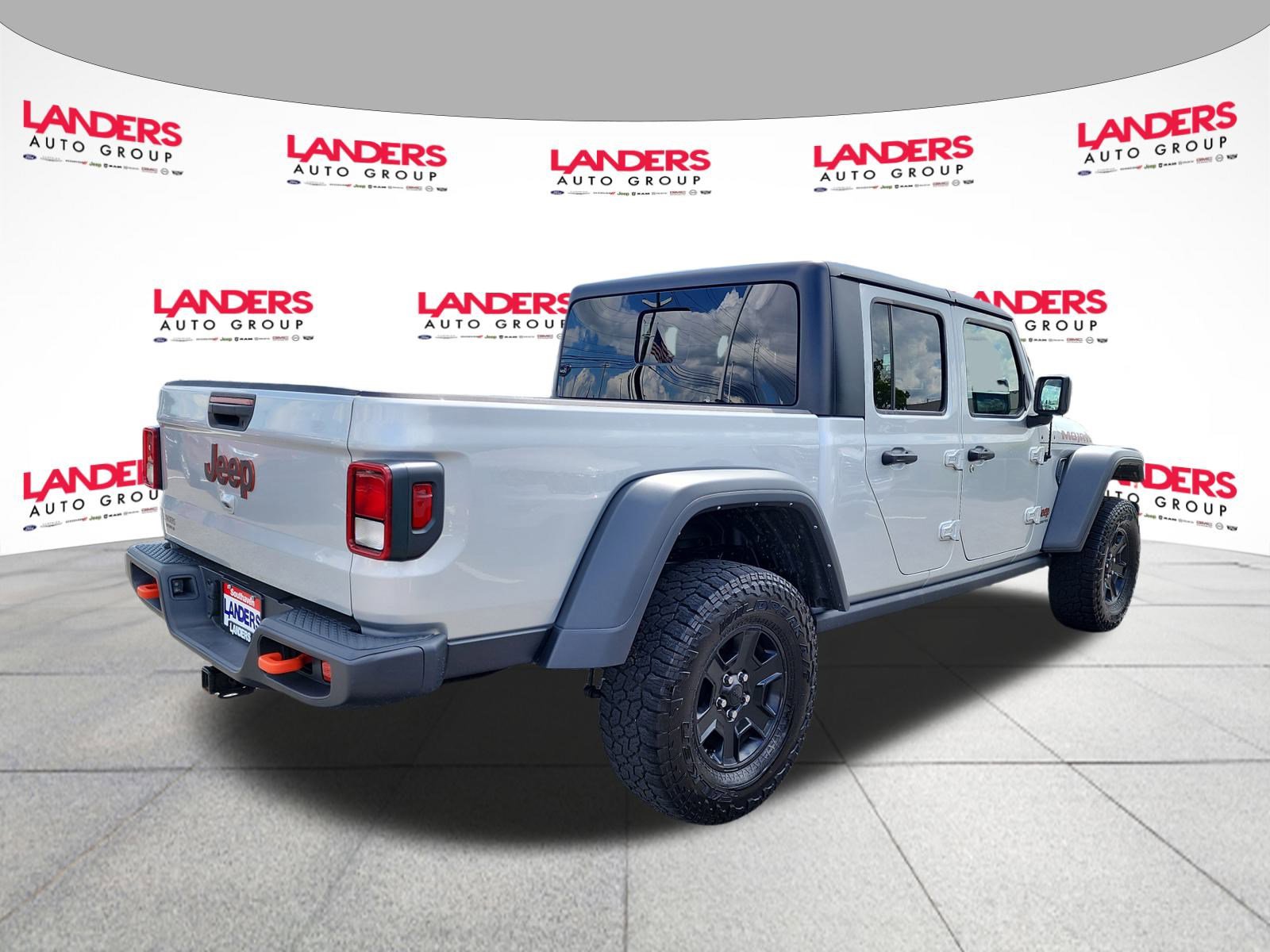 2022 Jeep Gladiator Mojave photo 3