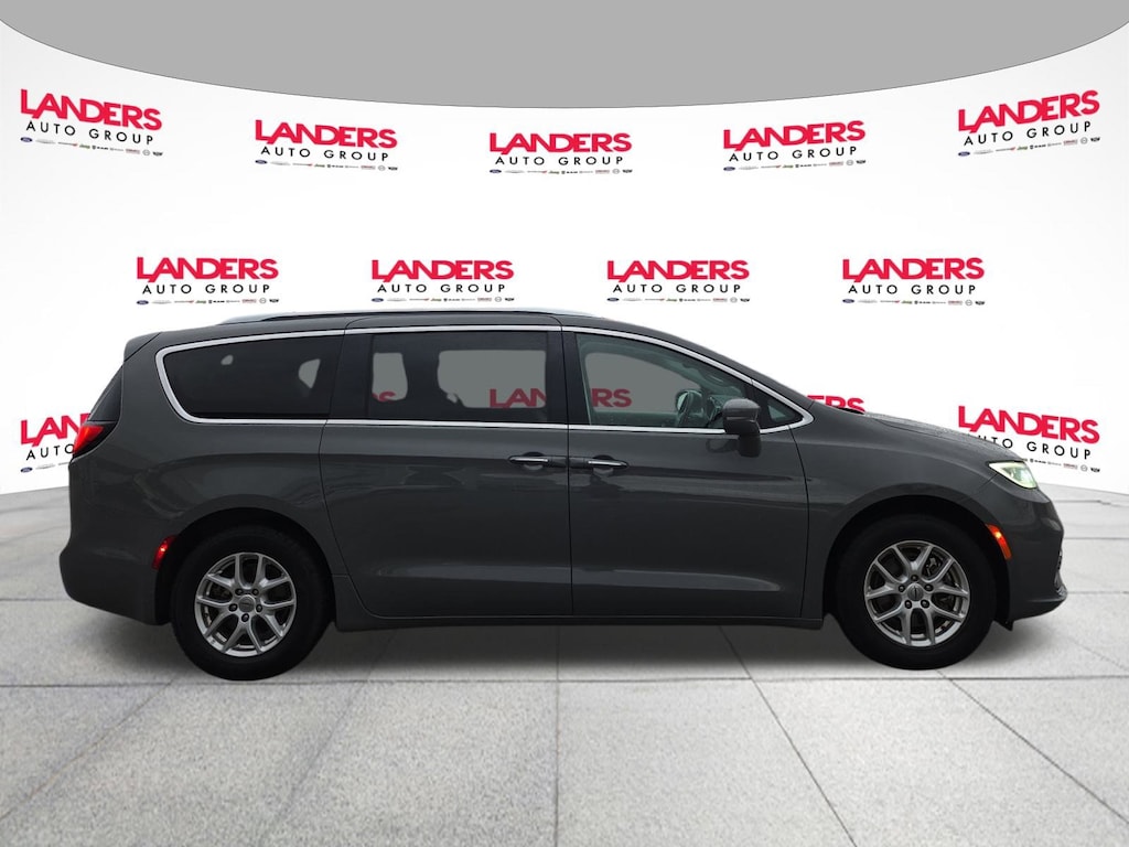 Used 2021 Chrysler Pacifica Touring L Van Passenger Van