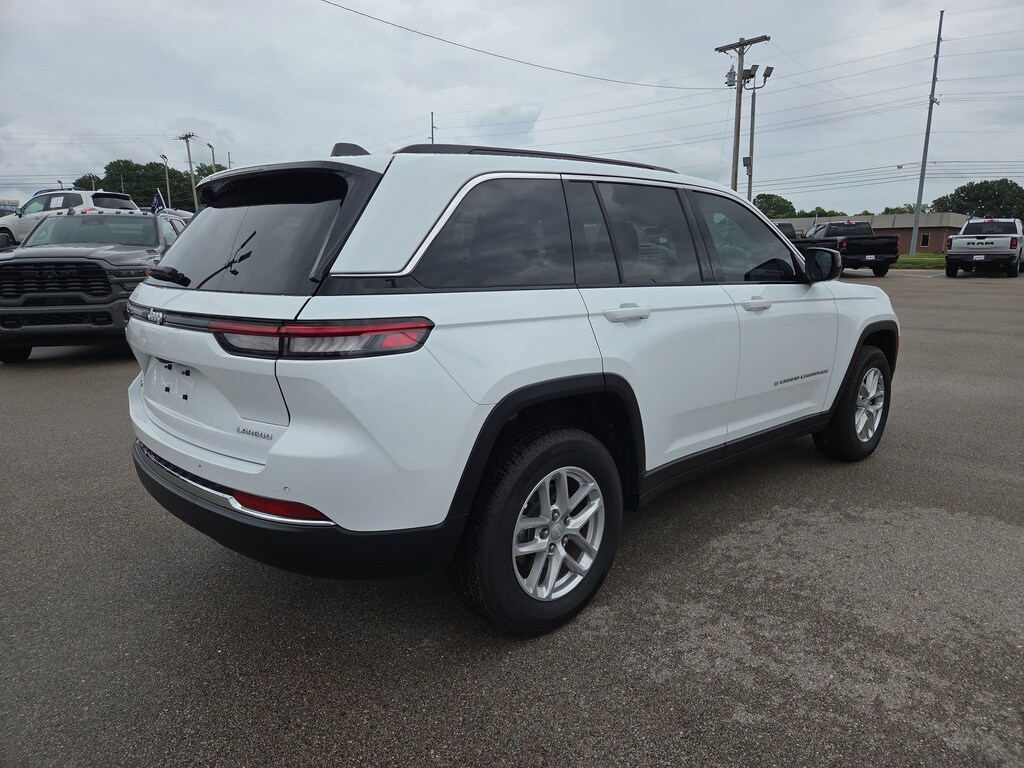 Used 2025 Jeep Grand Cherokee Laredo SUV