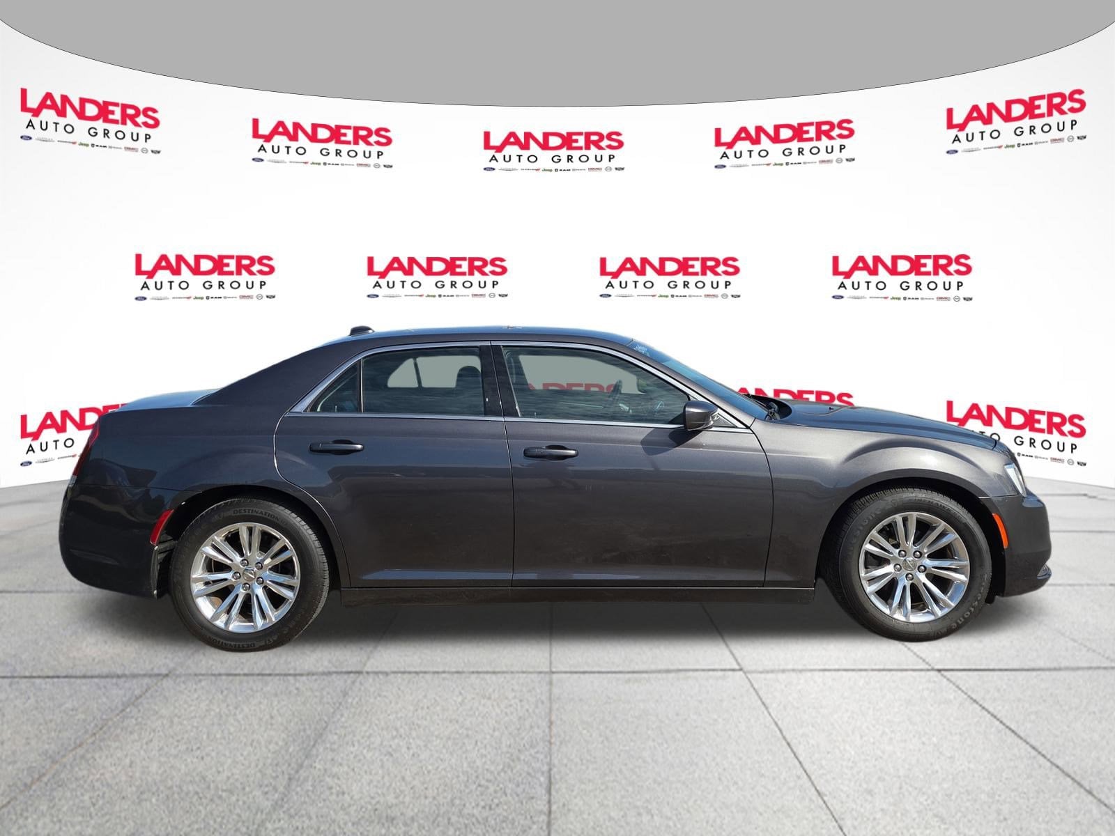 Used 2019 Chrysler 300 Touring with VIN 2C3CCAAG3KH566159 for sale in Covington, TN