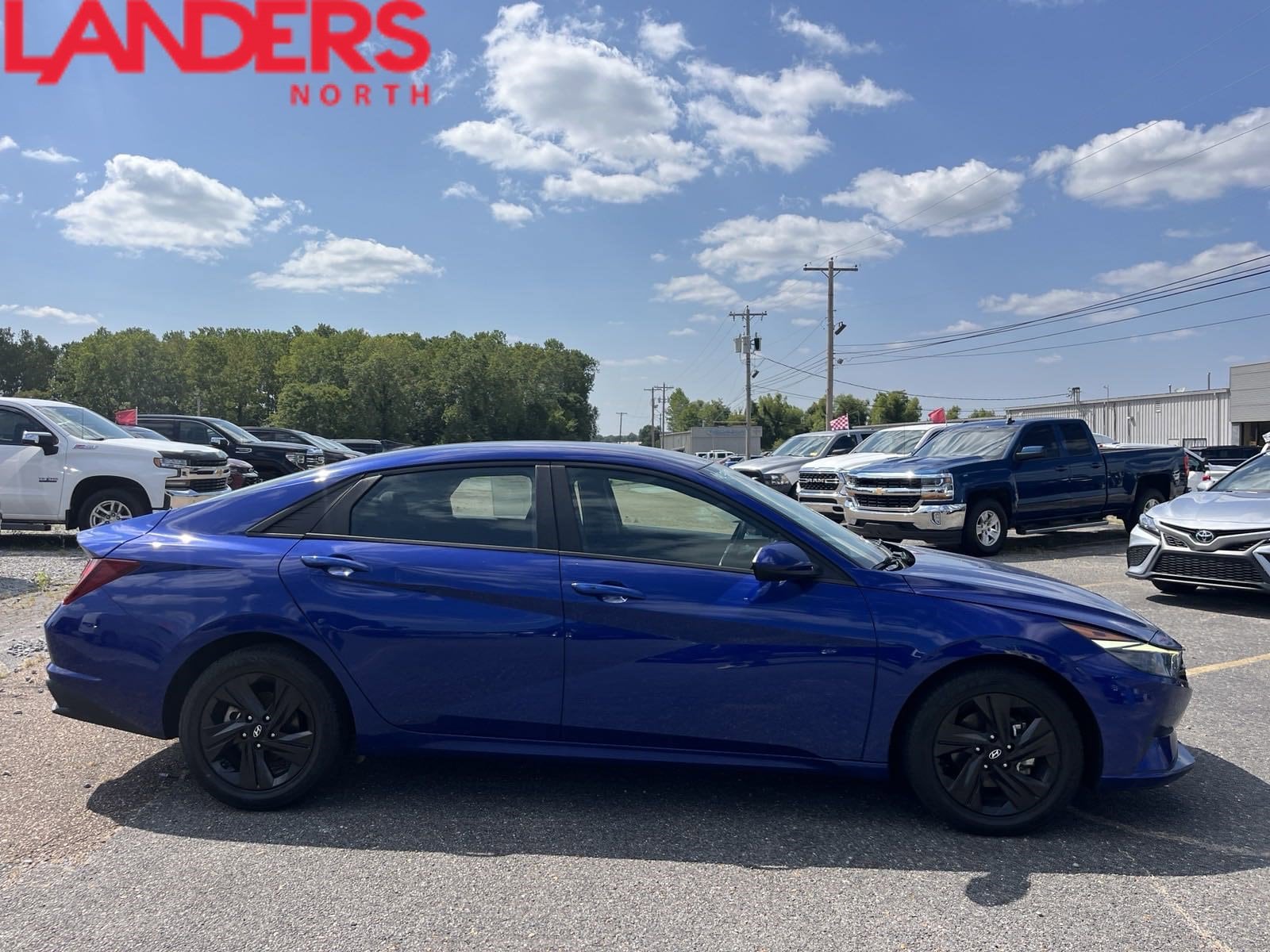 Used 2022 Hyundai Elantra SEL with VIN 5NPLM4AG5NH064050 for sale in Covington, TN