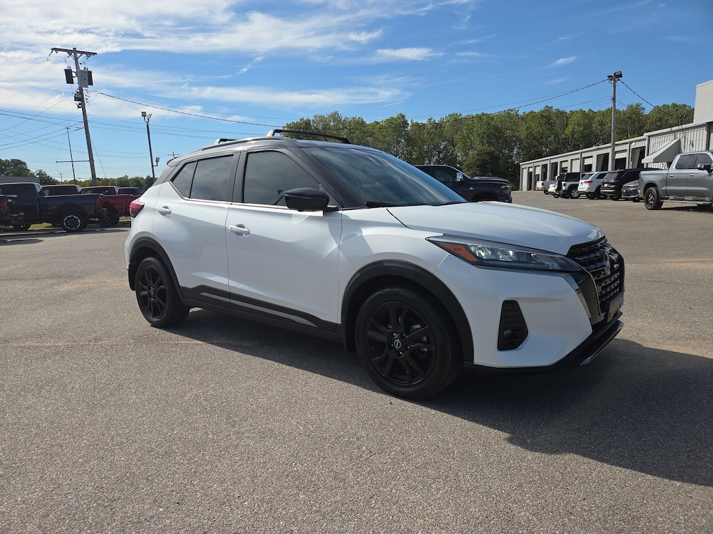 Used 2024 Nissan Kicks SR SUV