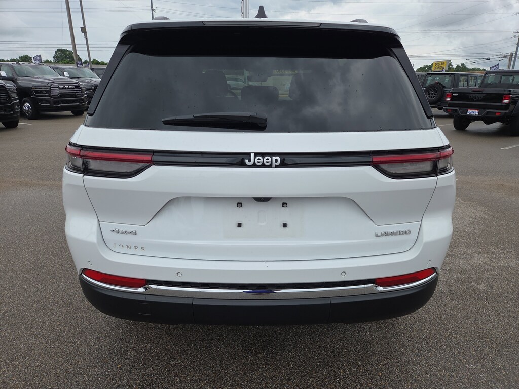 Used 2025 Jeep Grand Cherokee Laredo SUV