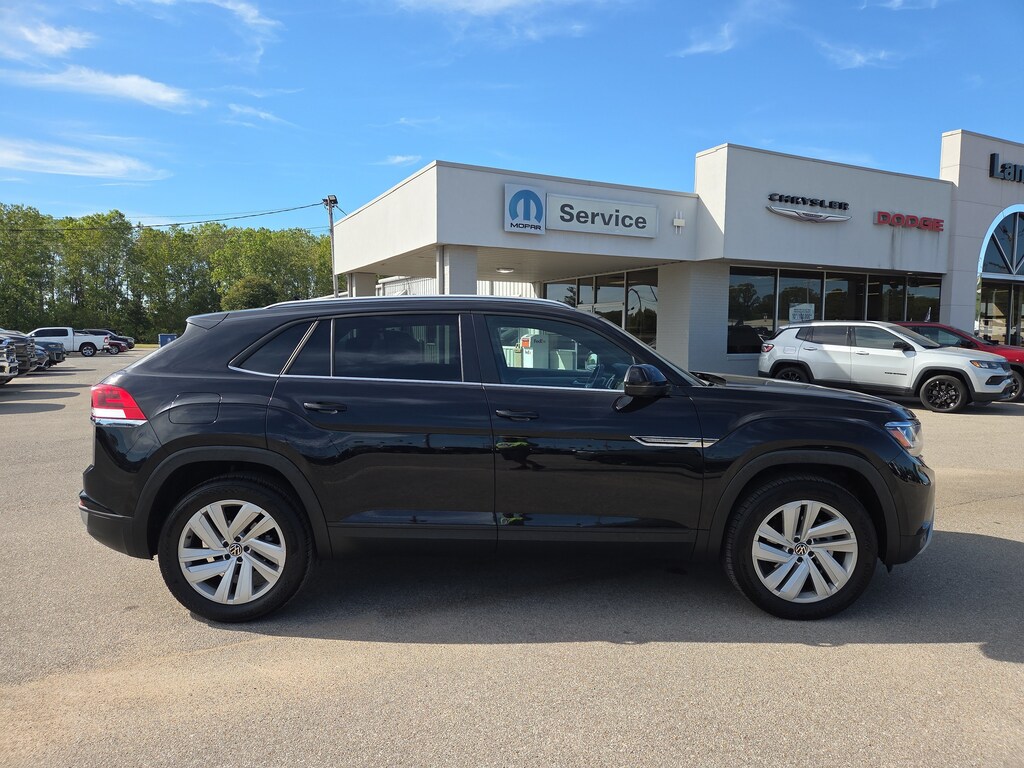 Used 2022 Volkswagen Atlas Cross Sport 3.6L V6 SE w/Technology SUV