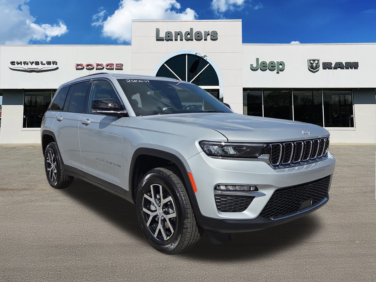 2025 Jeep Grand Cherokee Limited's photo