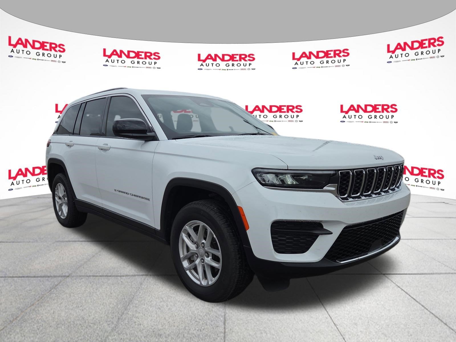 2025 Jeep Grand Cherokee Laredo X 4x4's photo