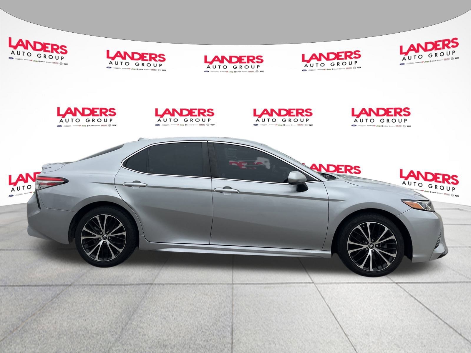 Used 2019 Toyota Camry SE with VIN 4T1B11HK9KU225672 for sale in Covington, TN