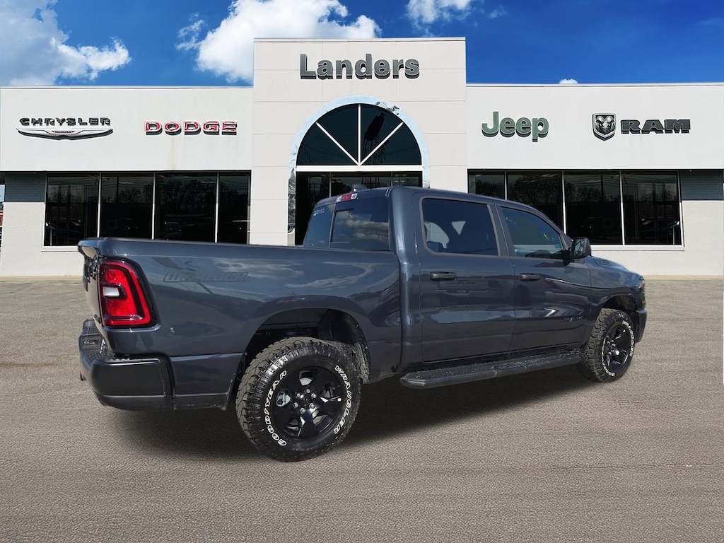New 2026 Ram 1500 WARLOCK CREW CAB 4X4 5'7 BOX Pickup