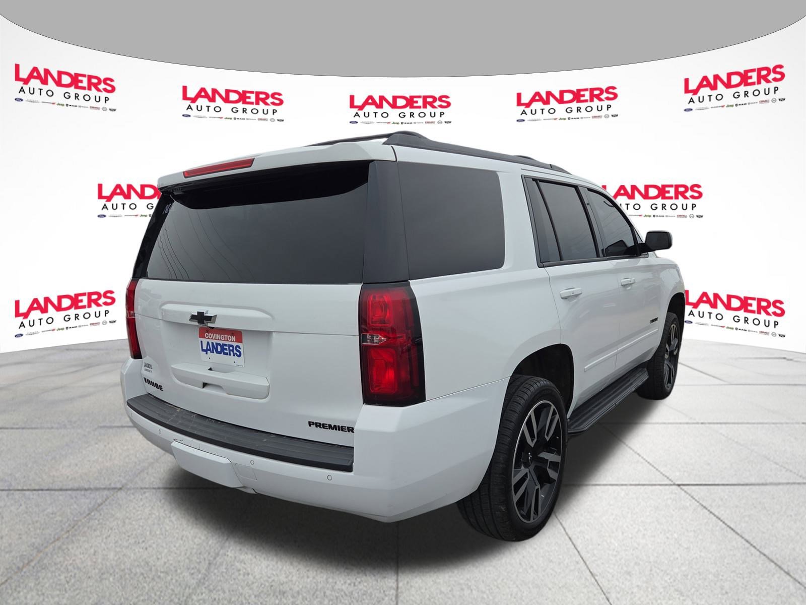 2019 Chevrolet Tahoe Premier photo 2
