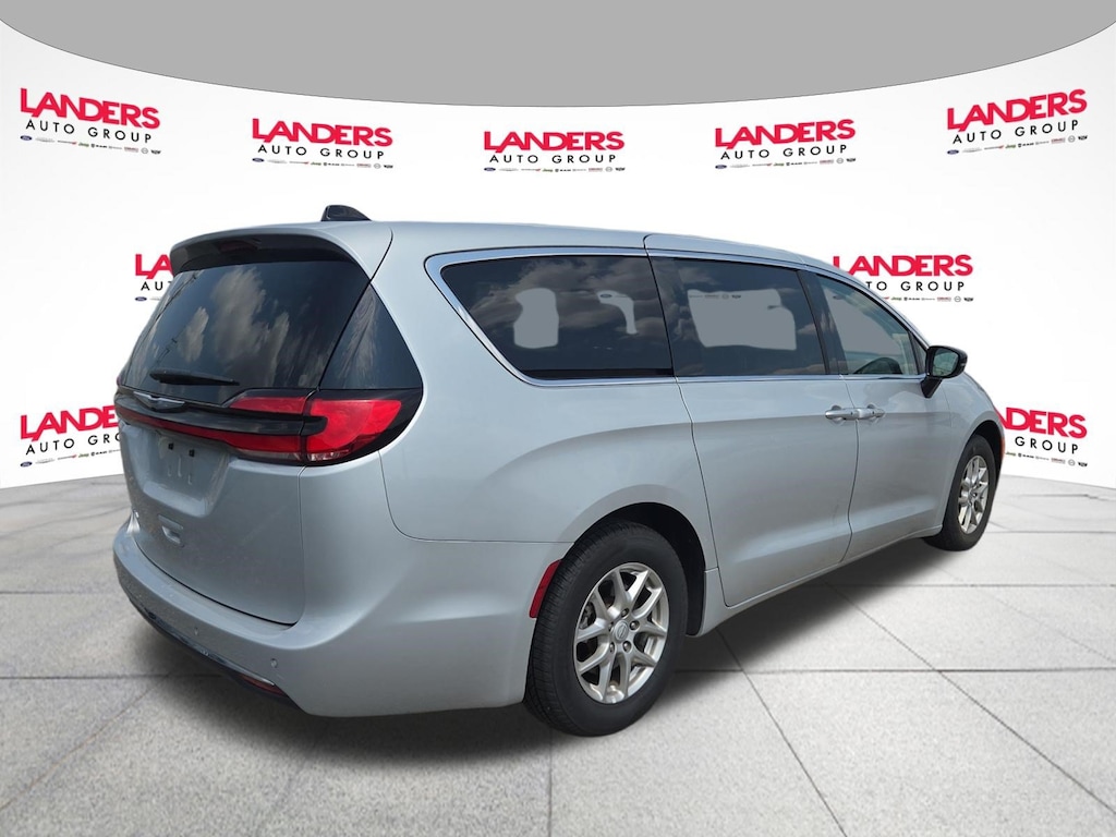 Used 2024 Chrysler Pacifica Touring L Van Passenger Van